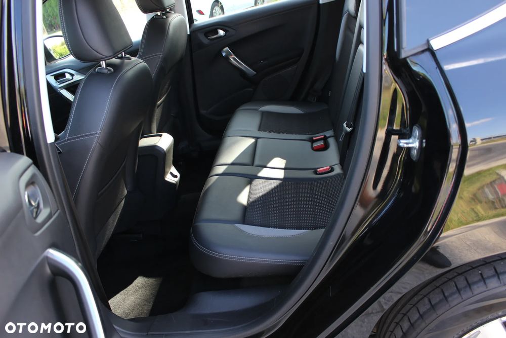 Peugeot 2008 1.2 VTi Allure - 10