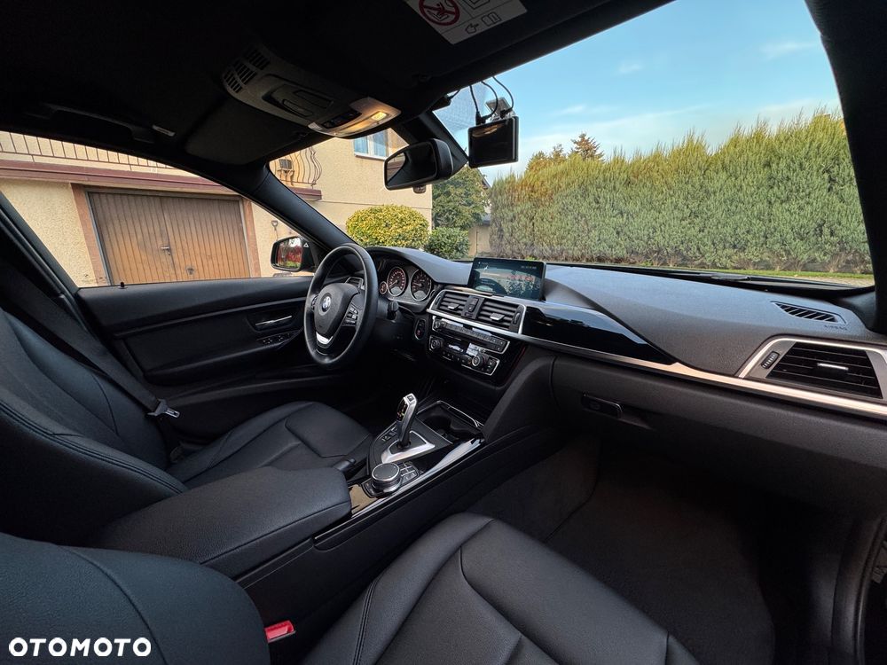 BMW Seria 3 320i GPF xDrive M Sport Shadow sport - 33
