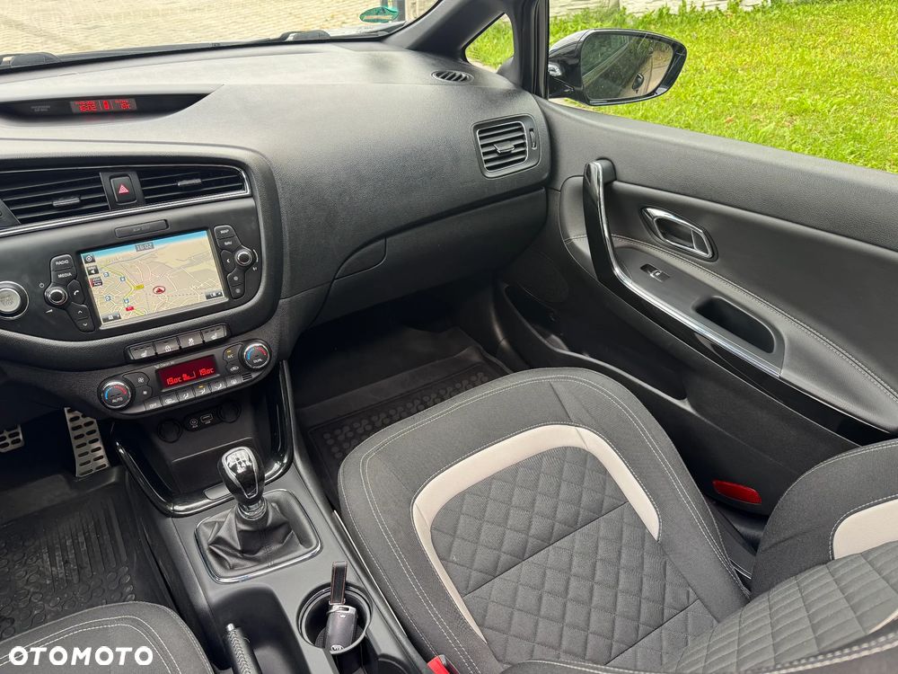 Kia Ceed 1.6 CRDi GT Line - 25