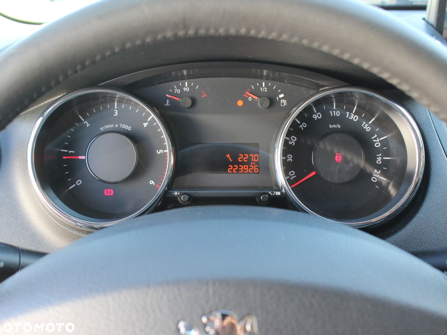 Peugeot 5008 - 8