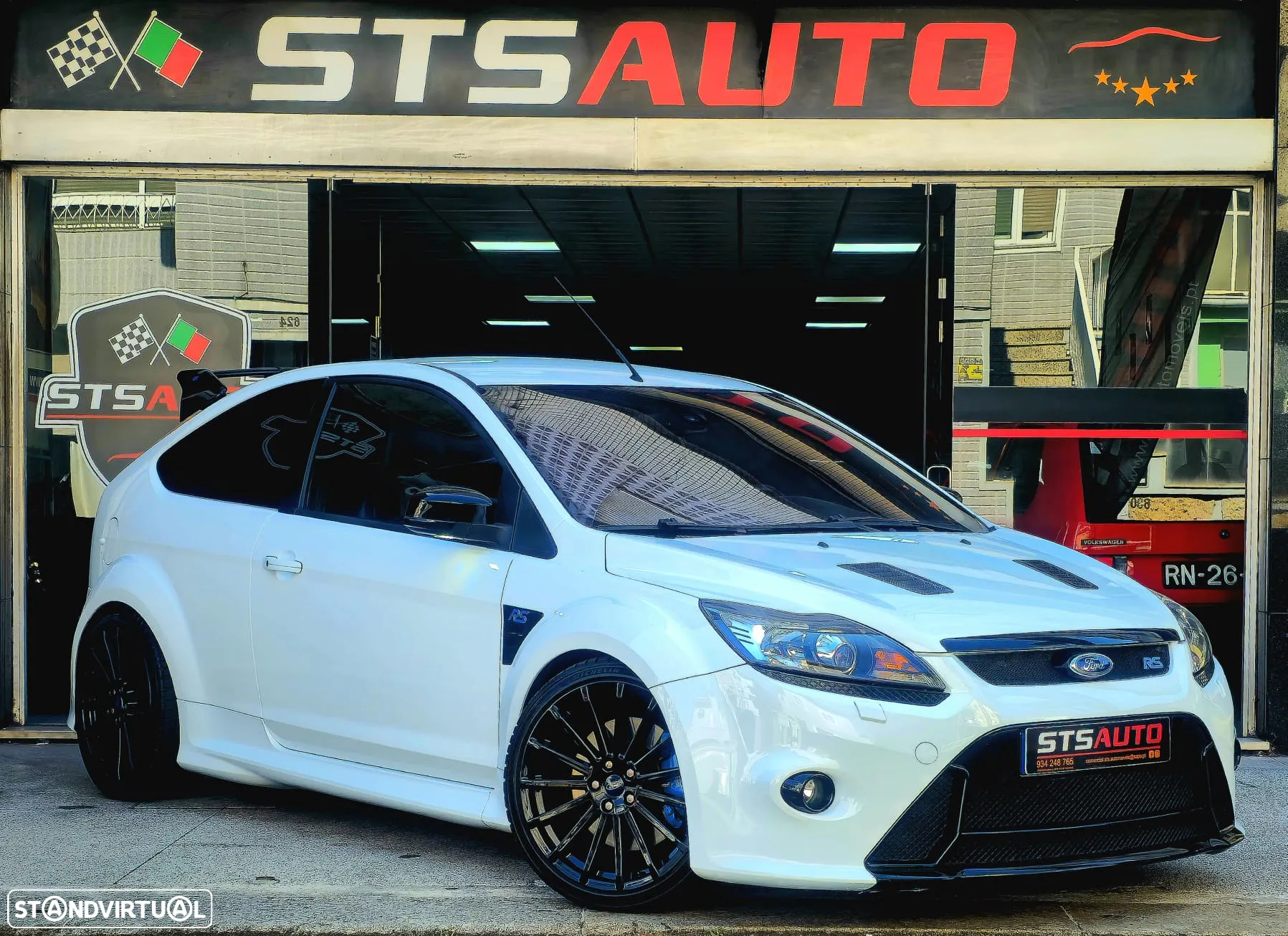 Ford Focus 2.5 T RS - 11