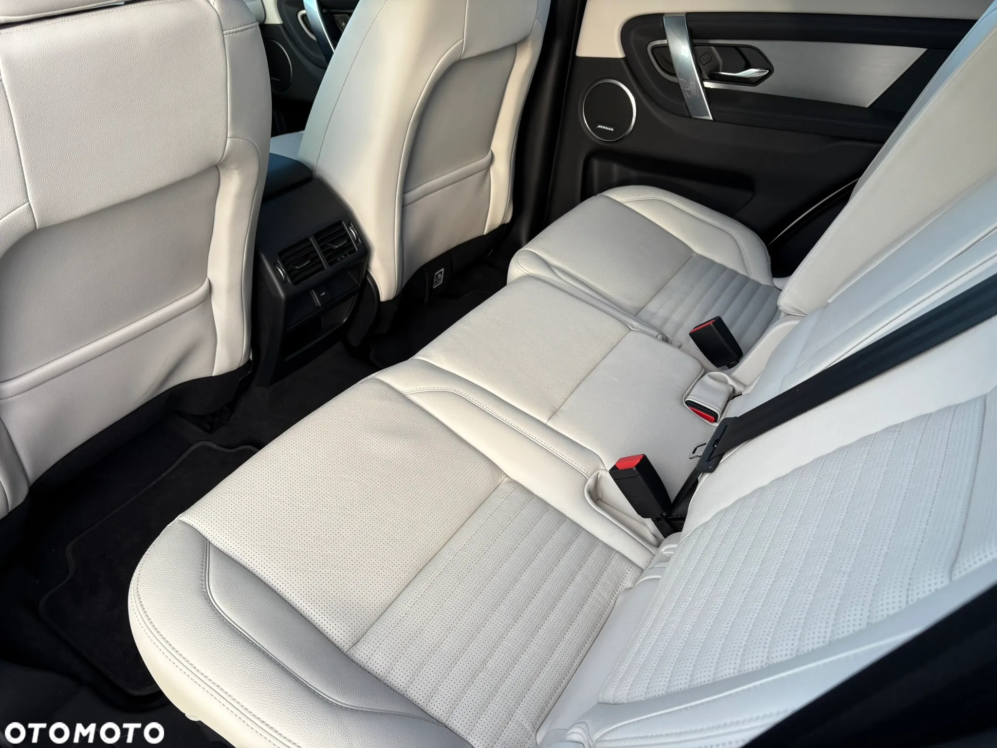 Land Rover Discovery Sport 2.0 P200 mHEV S - 25