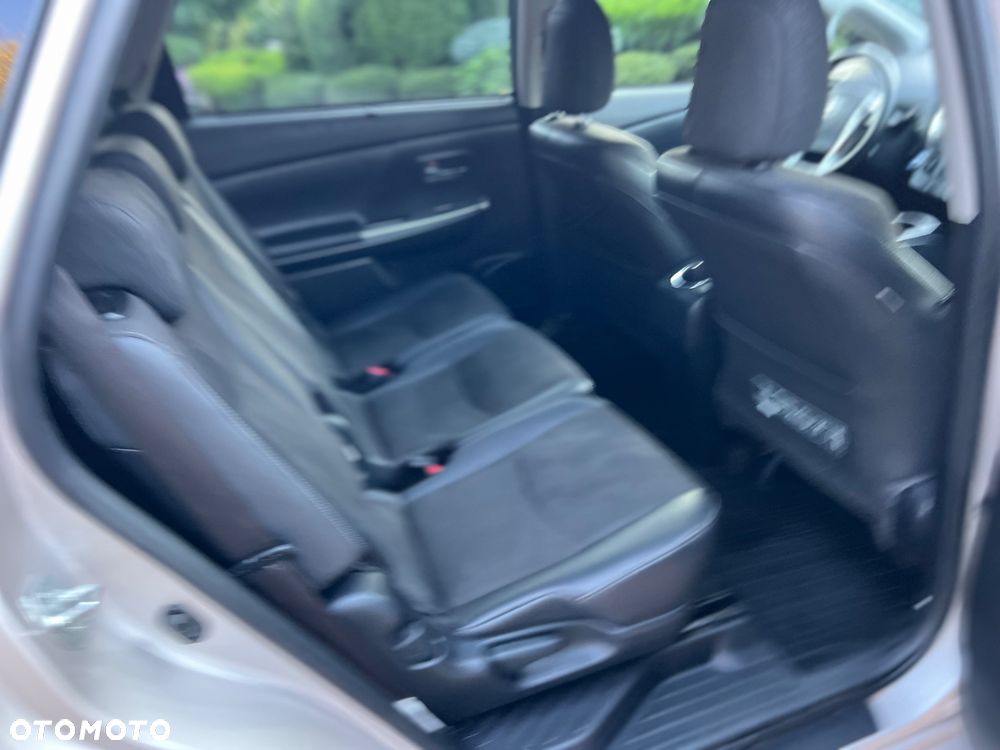 Toyota Prius+ (Hybrid) Comfort - 16