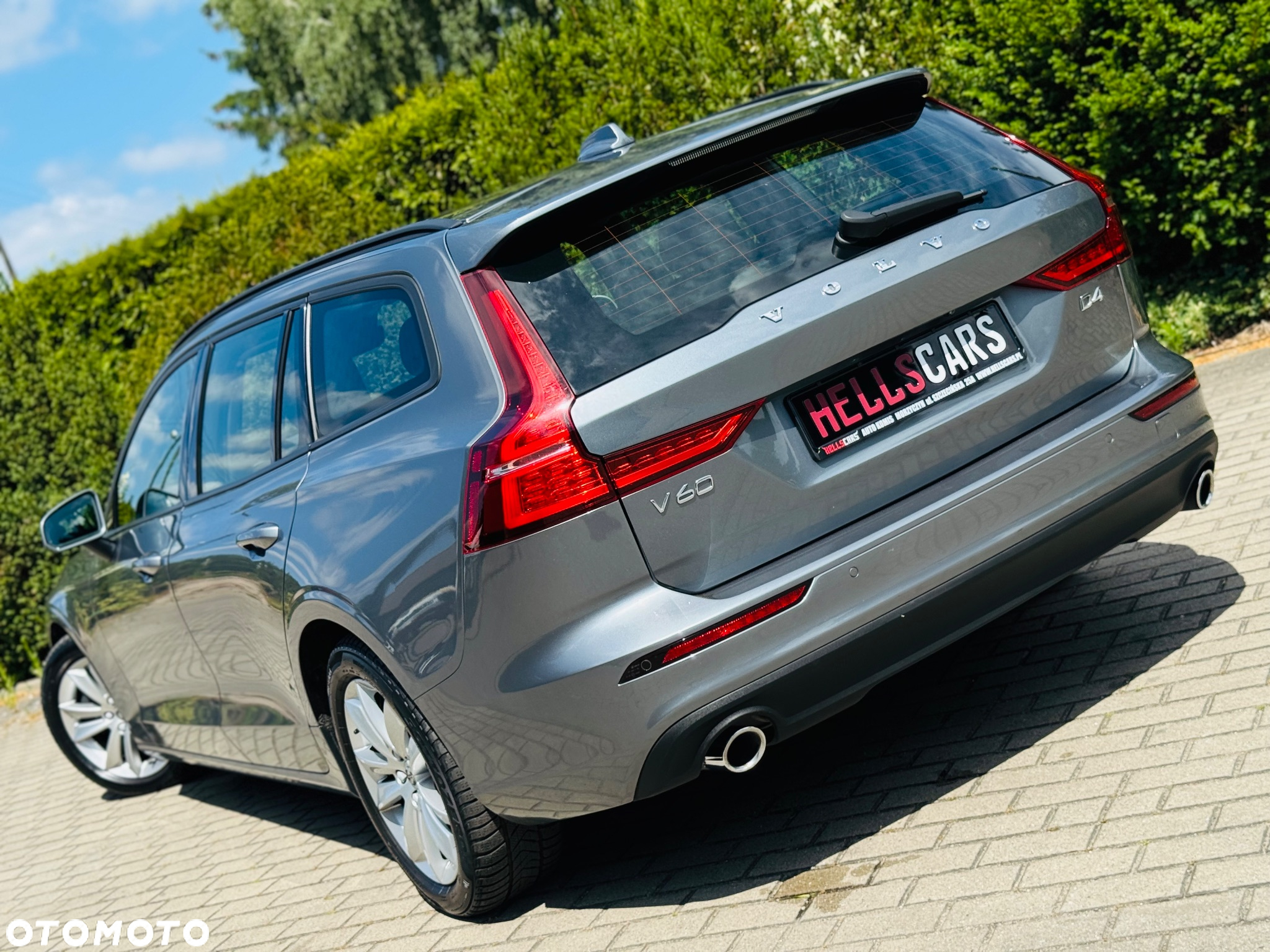 Volvo V60 D4 AWD Geartronic Momentum - 4
