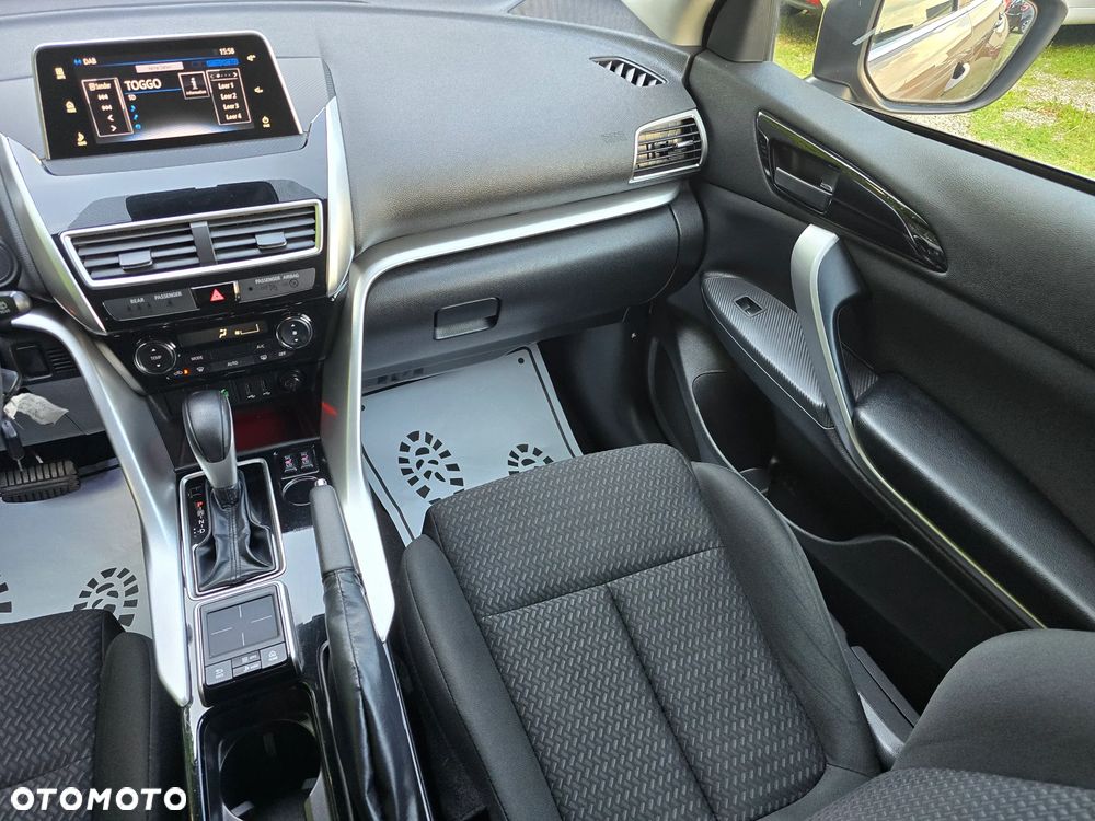 Mitsubishi Eclipse Cross 1.5 T-MIVEC ClearTec CVT 2WD Diamant Edition - 24
