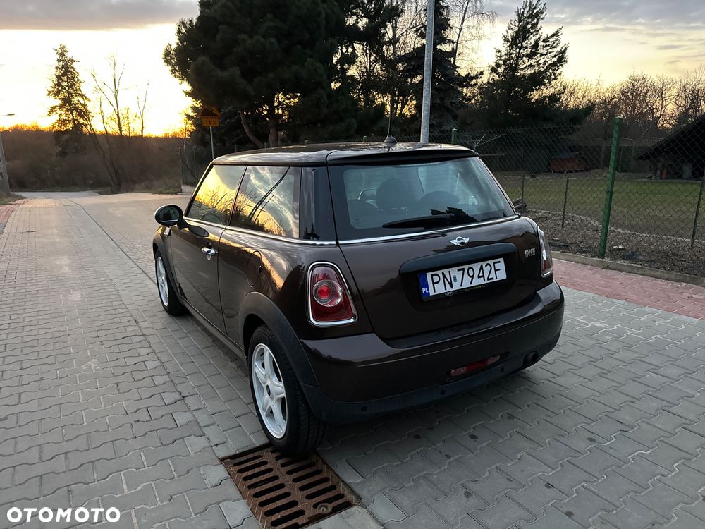 MINI ONE Brick Lane - 7