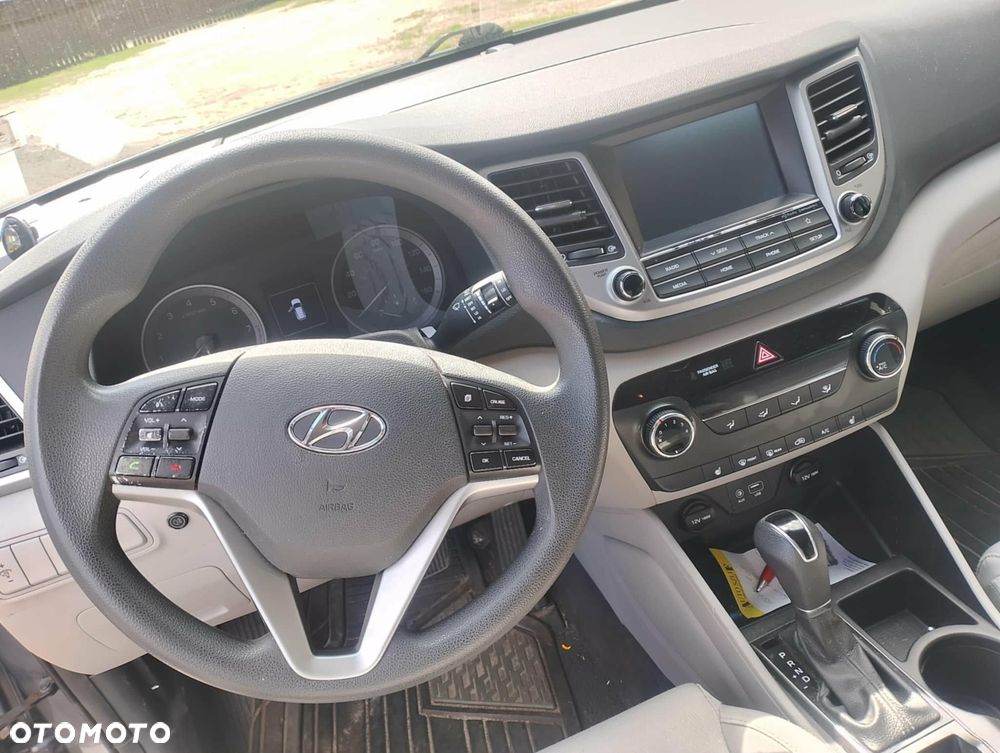 Hyundai Tucson - 8