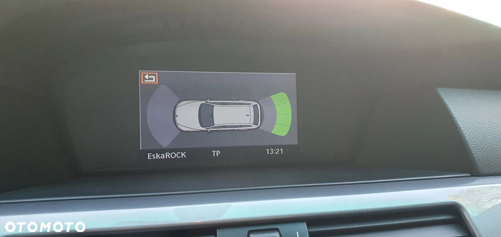 BMW Seria 5 520i - 34