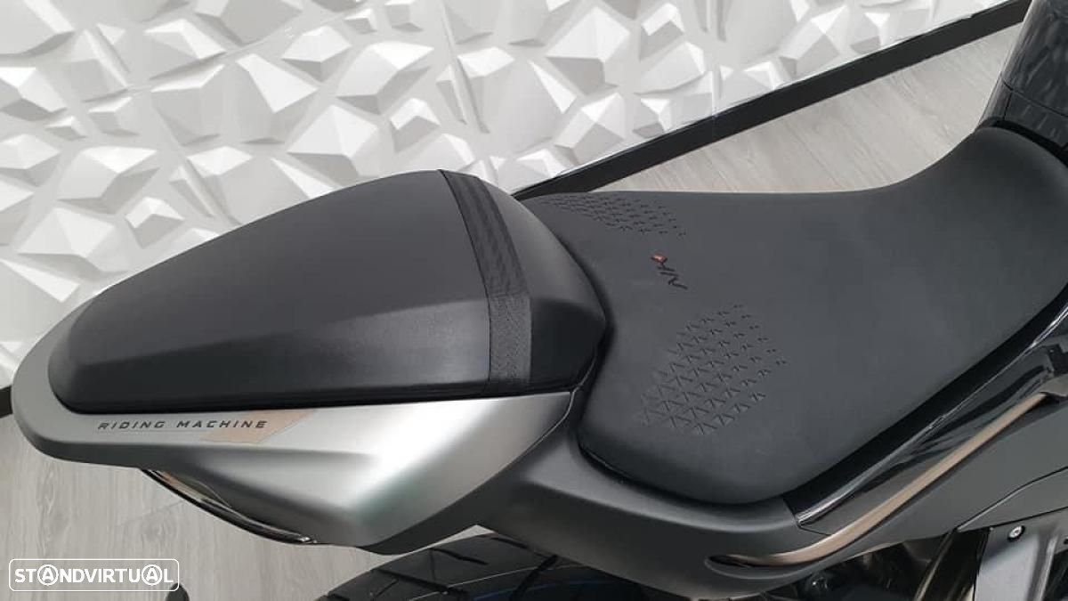CF Moto 800NK - 11