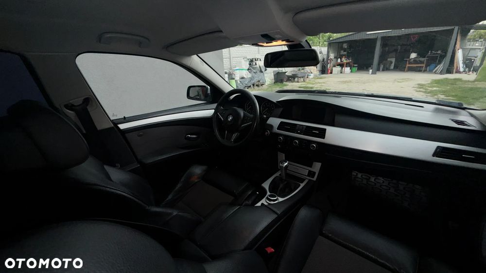 BMW Seria 5 520i - 17