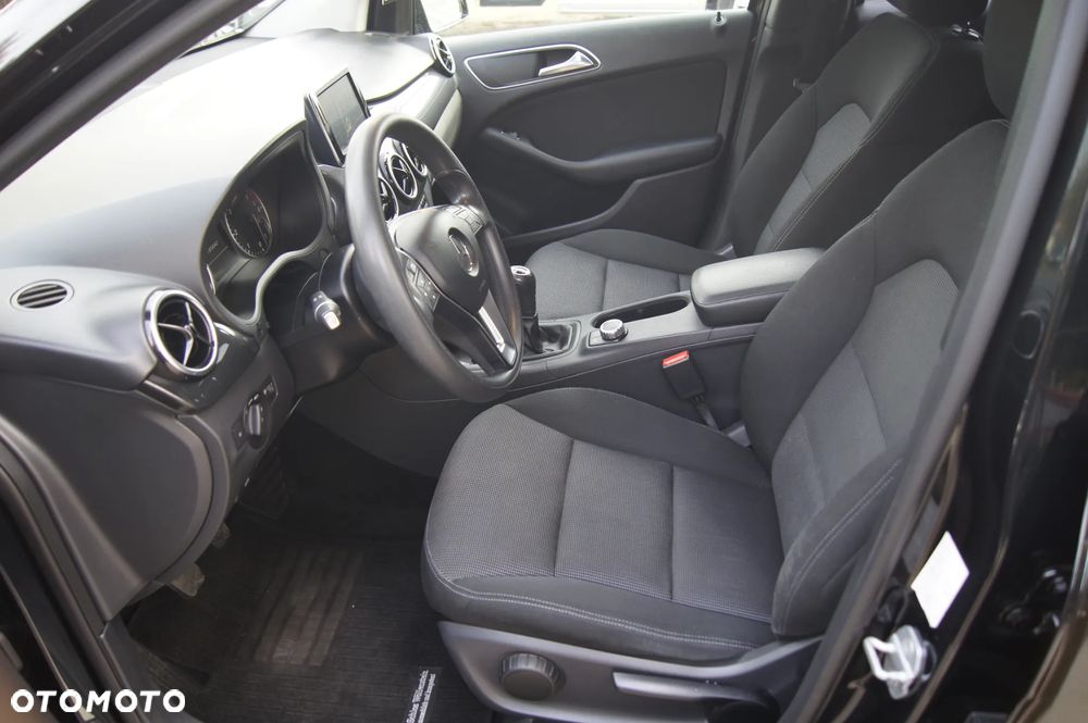 Mercedes-Benz Klasa B 180 CDI (BlueEFFICIENCY) - 16