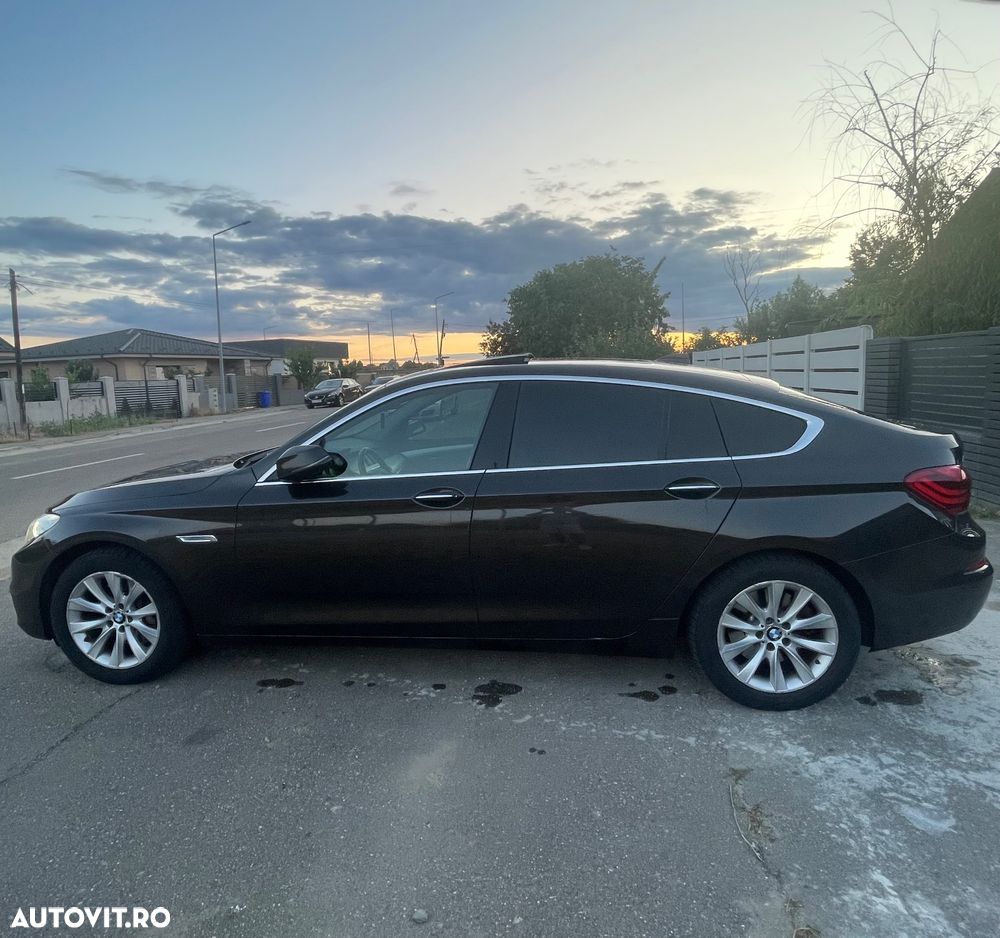 BMW Seria 5 520d - 7