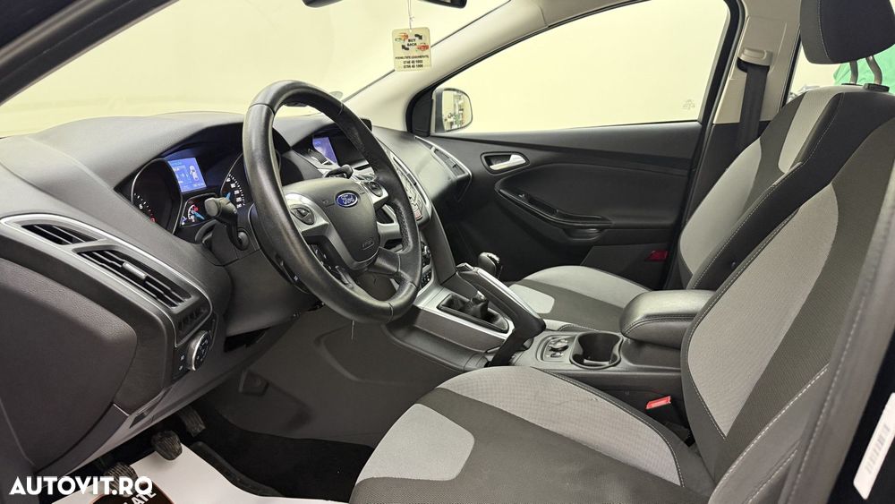 Ford Focus - 12