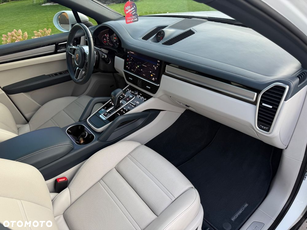 Porsche Cayenne Platinum Edition - 34
