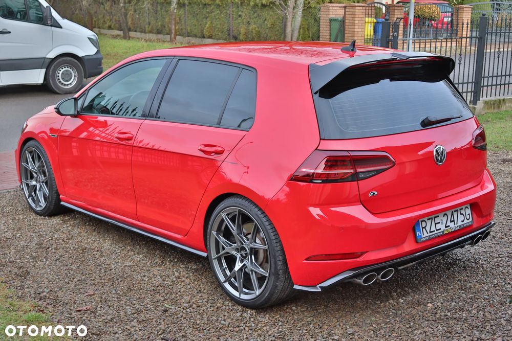 Volkswagen Golf - 12