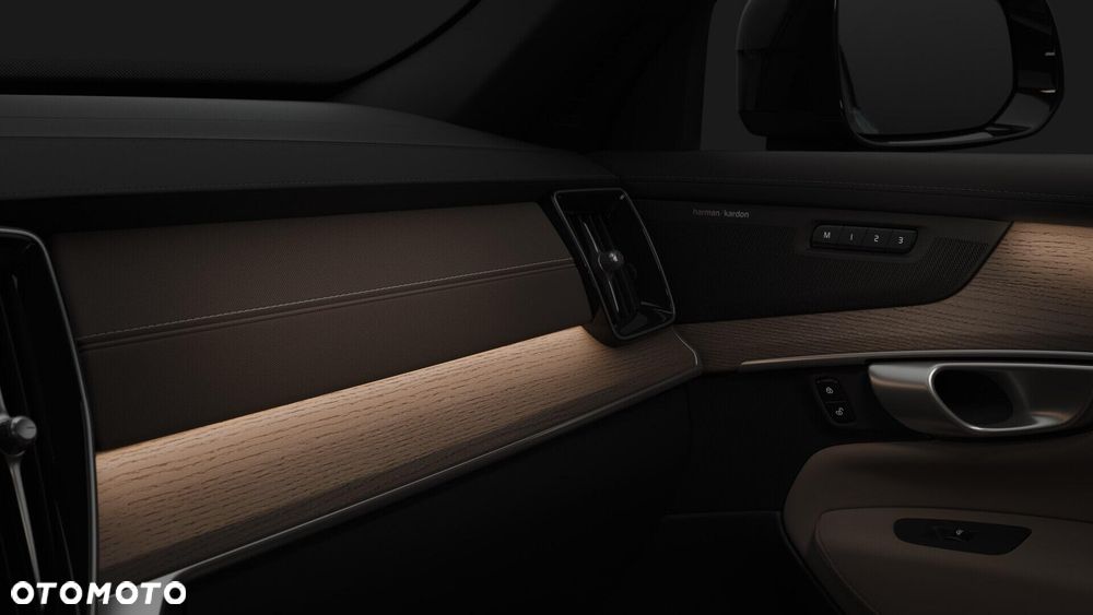 Volvo XC 90 T8 AWD Plug-In Hybrid Ultra Dark 7os - 13