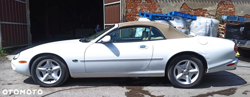 Jaguar XK8 4.0 - 7