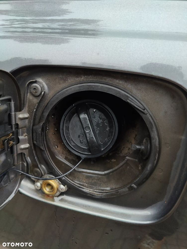 Toyota Avensis 1.8 VVT-i Automatik Sol - 15