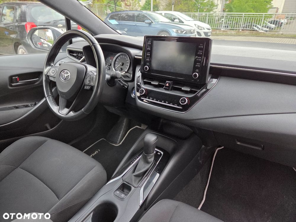 Toyota Corolla - 10