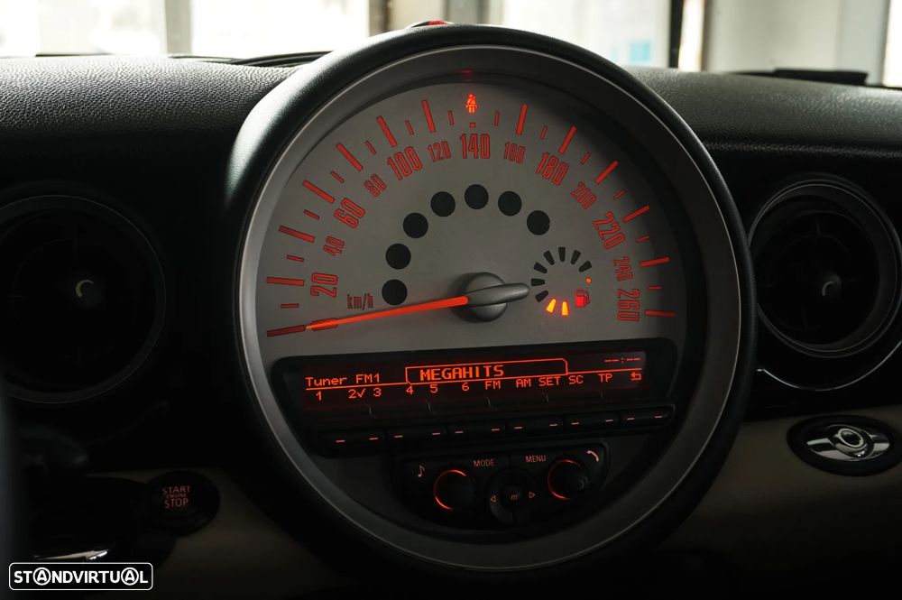 MINI Cabrio Cooper D - 13