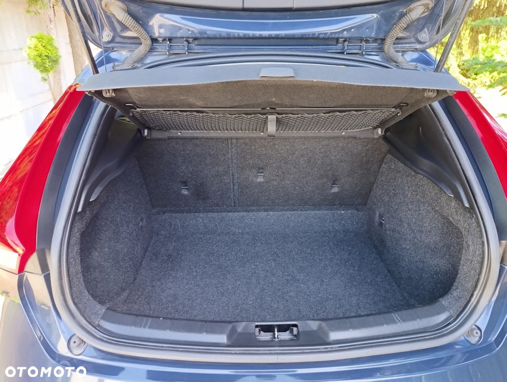 Volvo V40 D2 Kinetic - 17