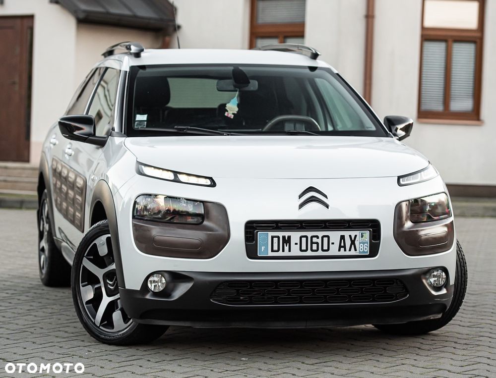 Citroën C4 Cactus 1.2 PureTech Shine S&S - 2