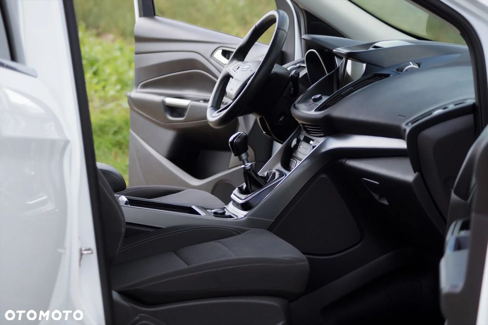 Ford Kuga - 20
