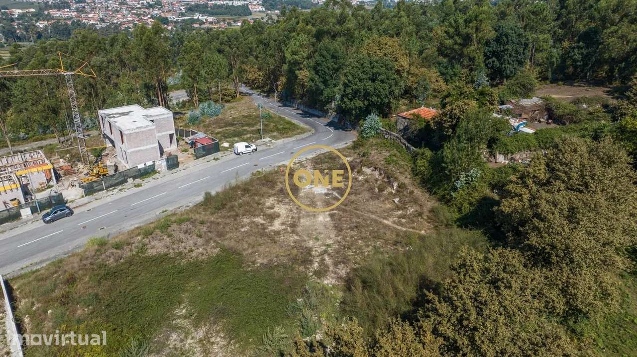 Terreno de construção em Ruivães - Grande imagem: 4/6