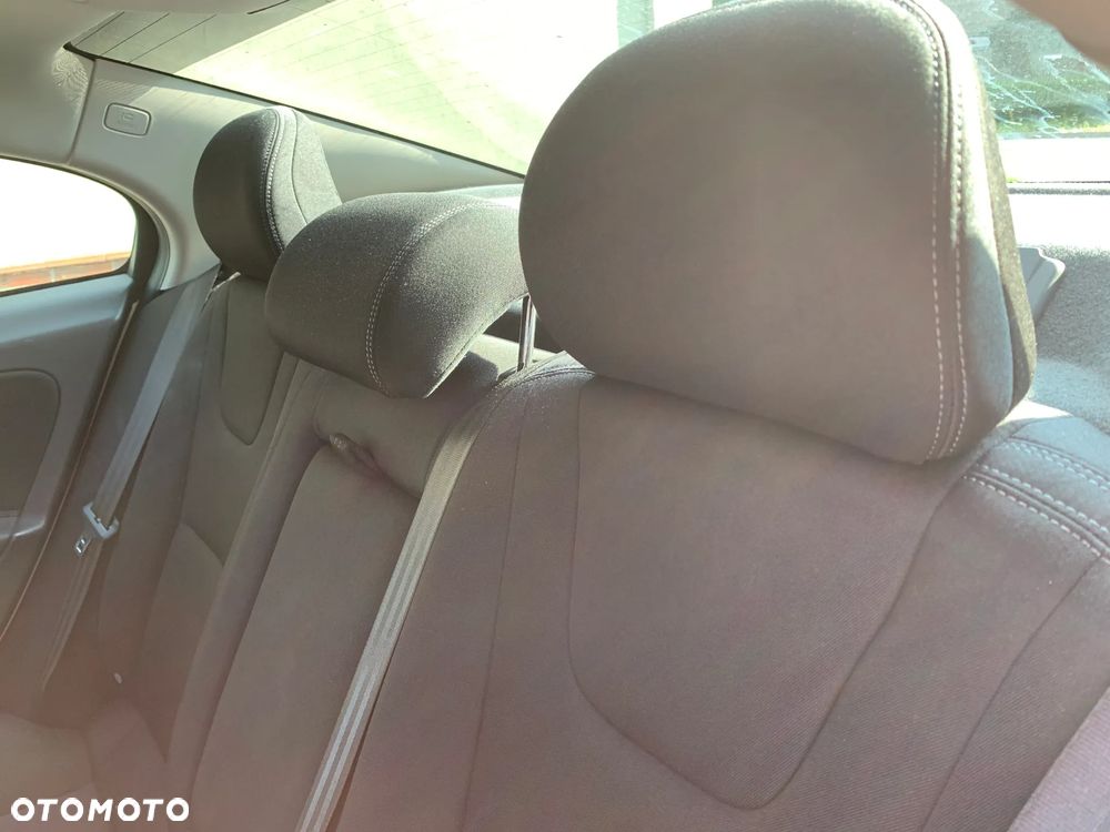 Volvo S60 T3 Kinetic - 13