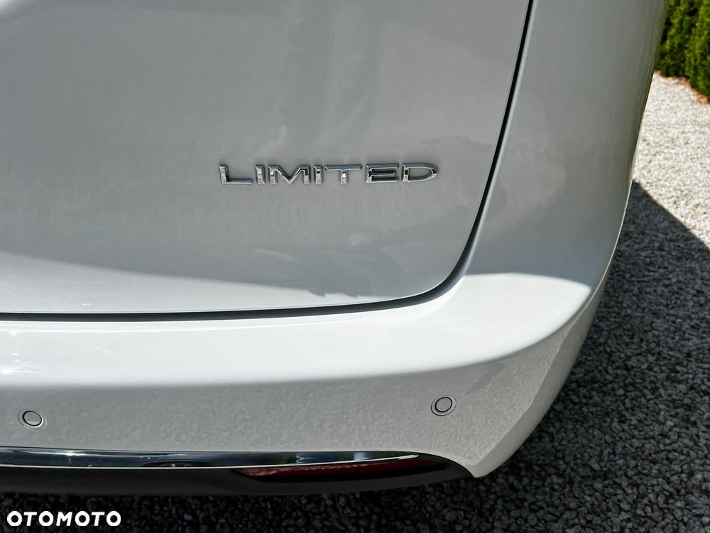Chrysler Pacifica - 4