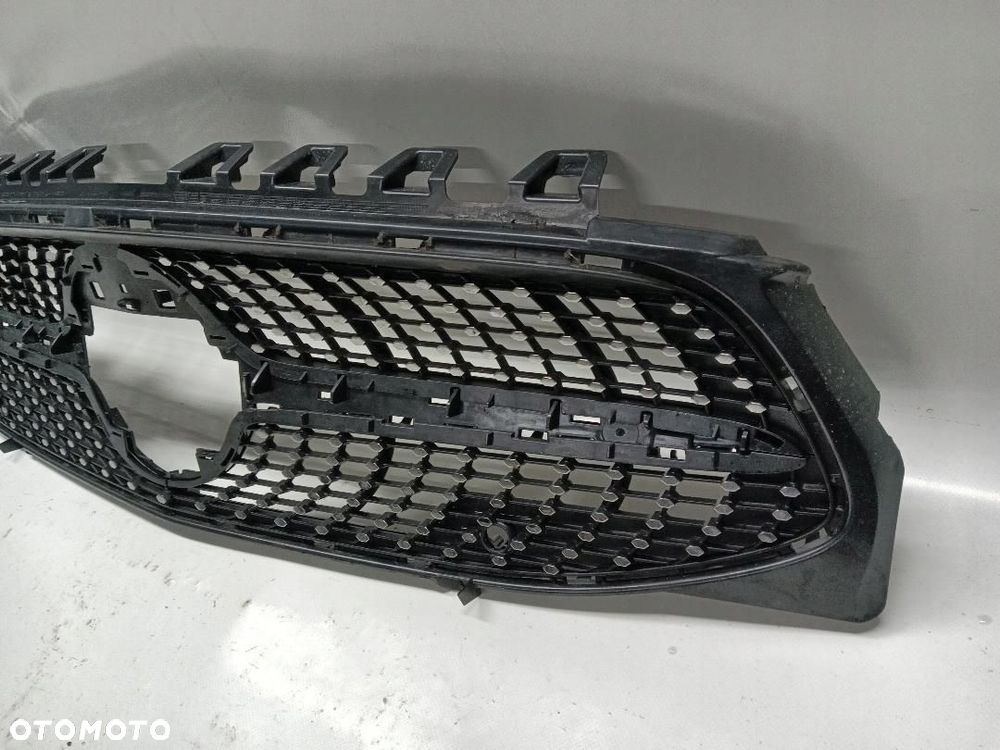 ATRAPA GRILL MERCEDES CLA W118 2018- - 3