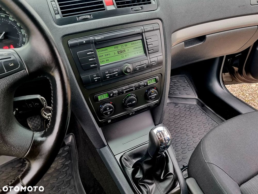 Skoda Octavia 1.6 Elegance - 22