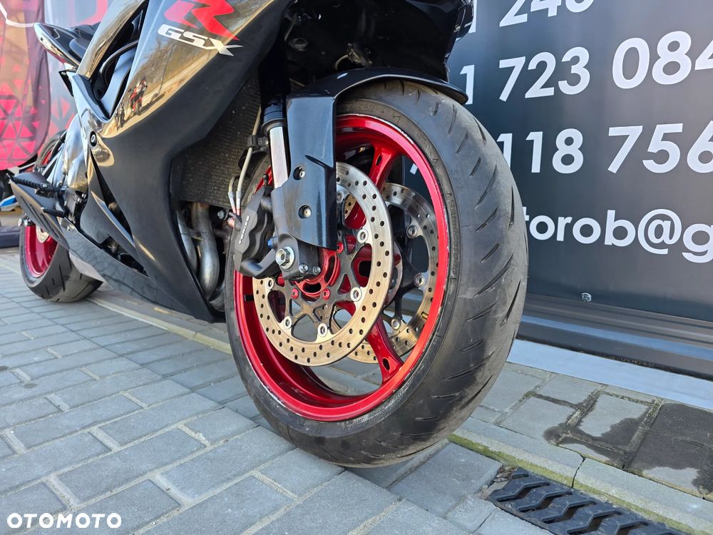 Suzuki GSX-R - 32