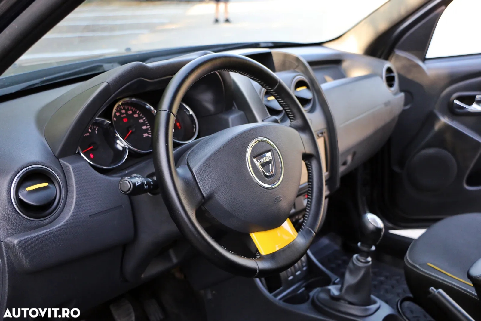 Dacia Duster 1.5 dCi 4x2 Laureate - 14