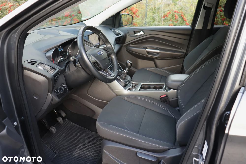 Ford Kuga 2.0 TDCi 4x2 Titanium - 17