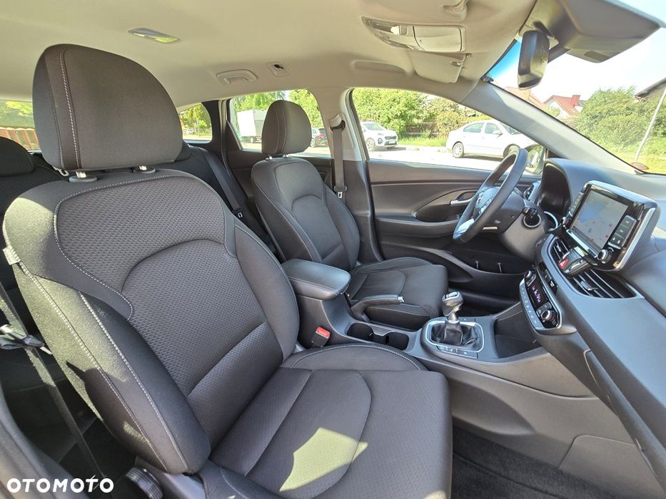 Hyundai i30 1.6 D Premium - 36