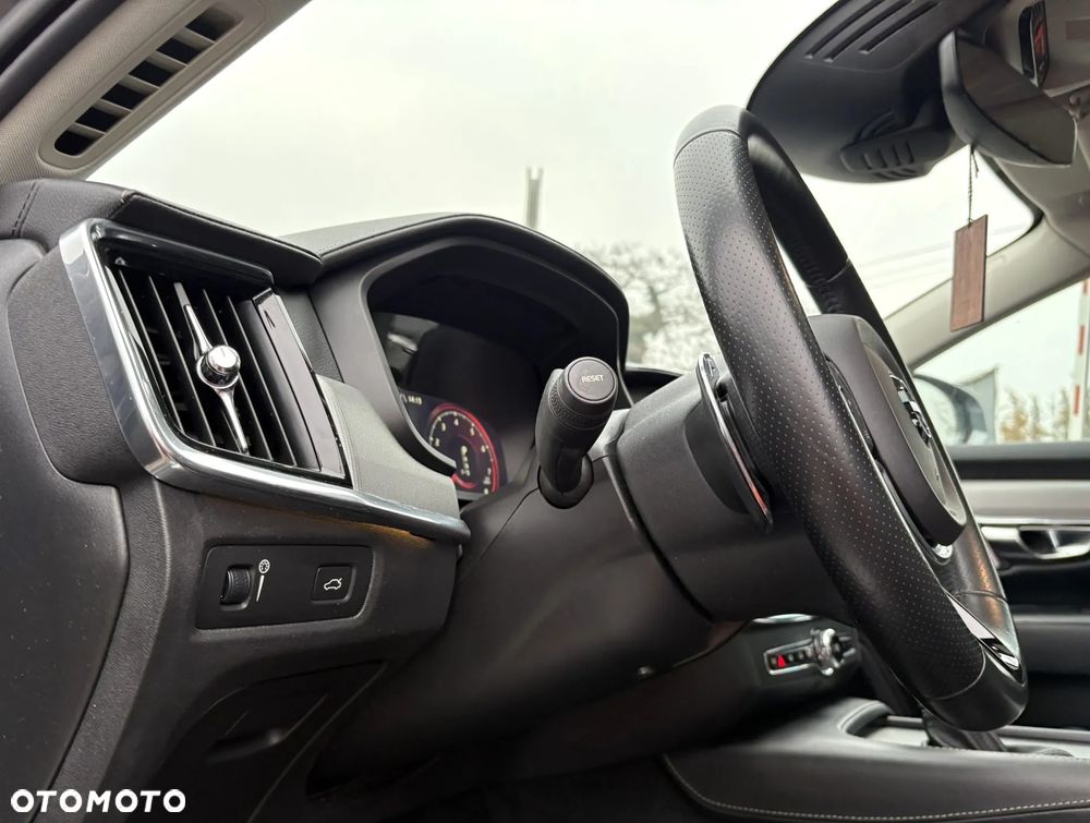 Volvo S90 T5 GPF Inscription - 13