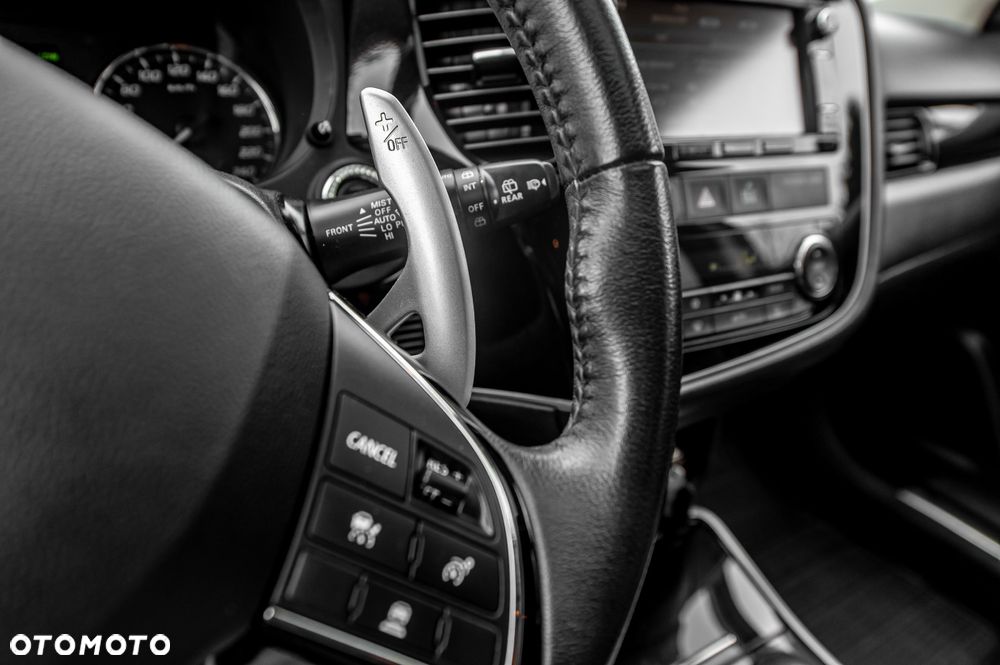 Mitsubishi Outlander 2.2 DID Instyle Navi 4WD - 20