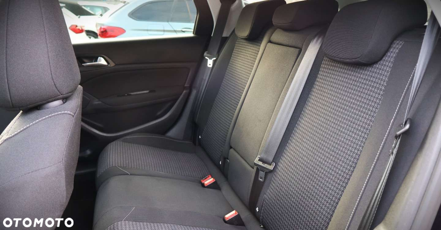 Peugeot 308 - 13
