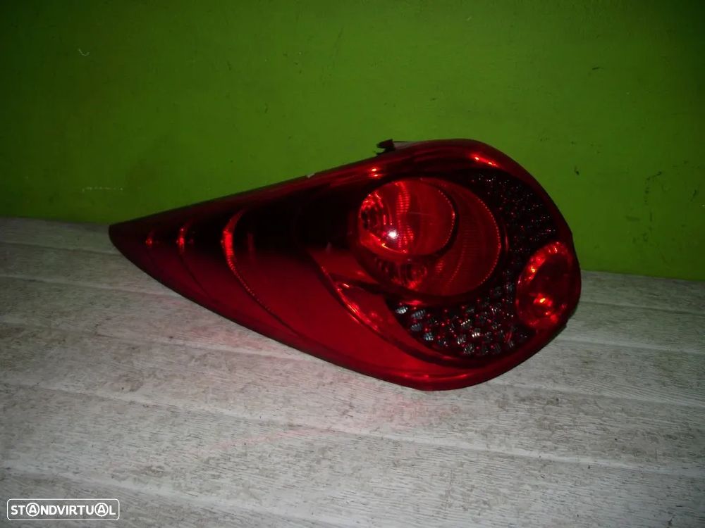 Farolim Trás Esquerdo Peugeot 207 Sw - 2007 / 2010 - 1