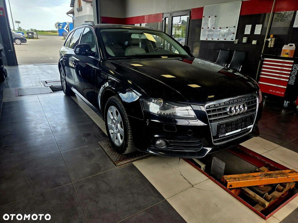 Audi A4 Avant 2.0 TDI DPF Ambiente - 36