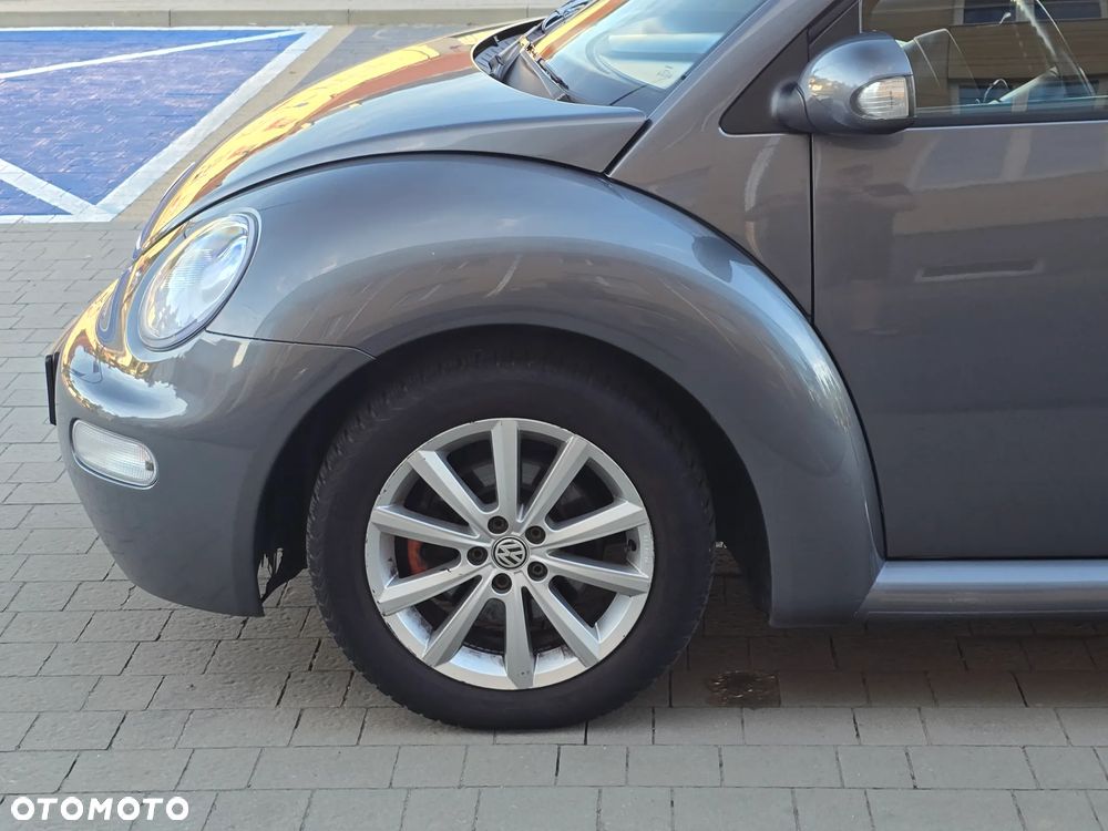 Volkswagen New Beetle - 7