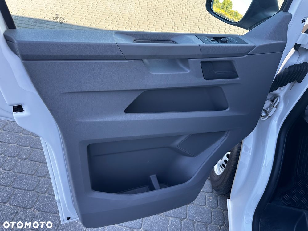 Volkswagen Transporter - 16