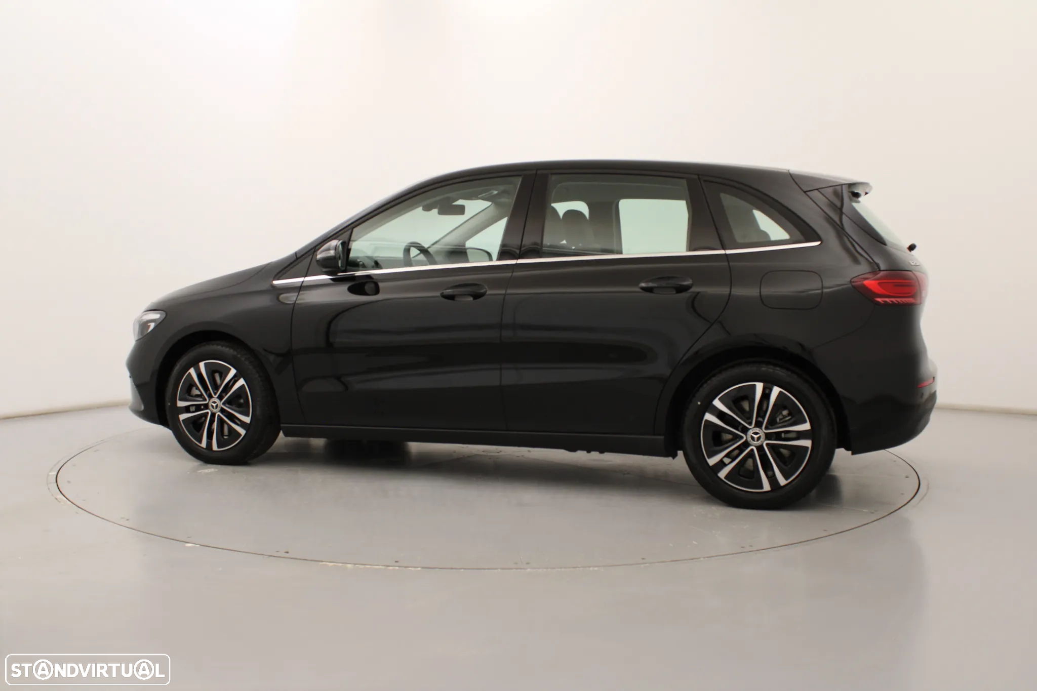 Mercedes-Benz B 250 e - 11