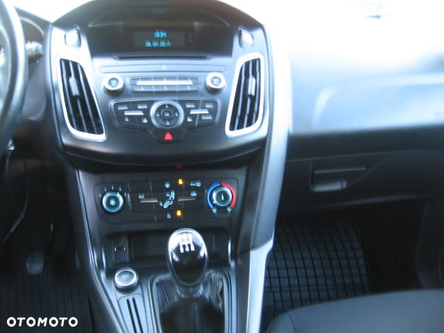 Ford Focus 1.6 Trend - 18