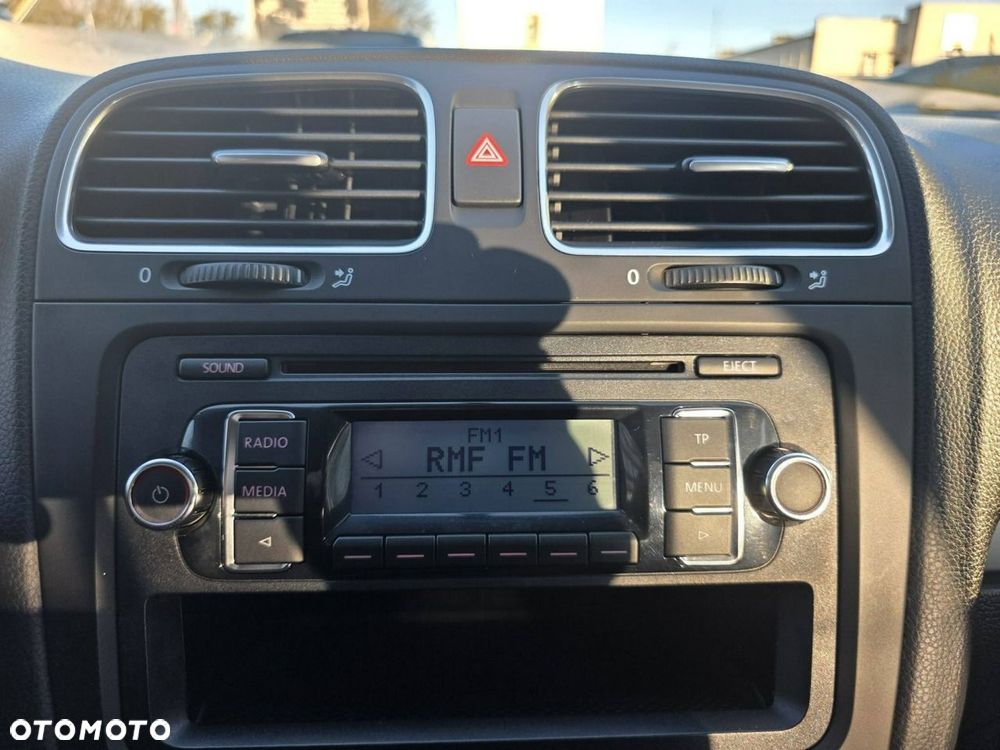 Volkswagen Golf 1.6 TDI DPF Comfortline - 16