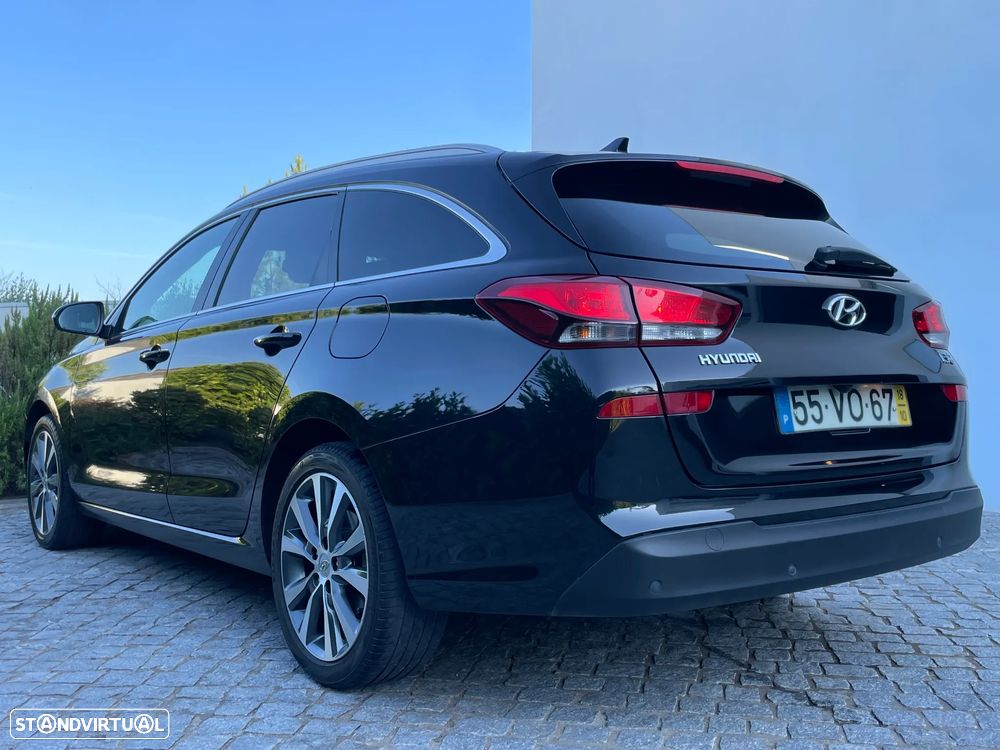 Hyundai i30 CW - 11