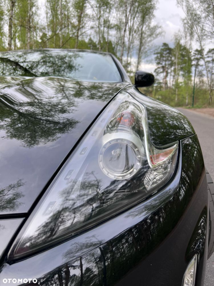 Nissan 370 Z - 7