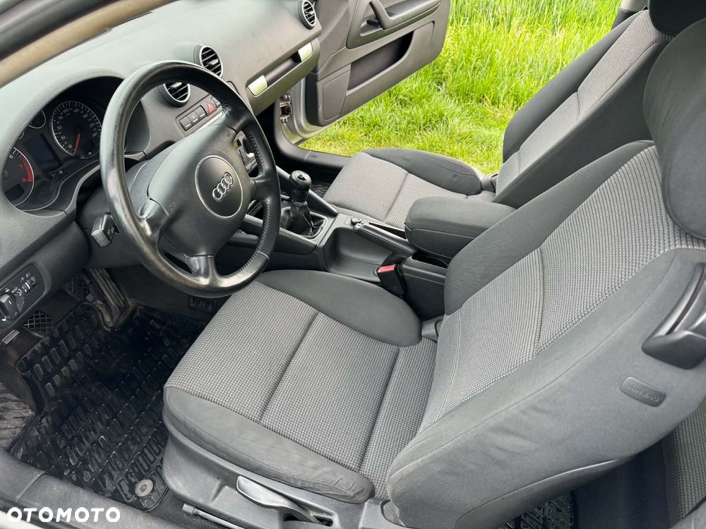 Audi A3 3-drzwiowe 1.6 Ambiente - 4
