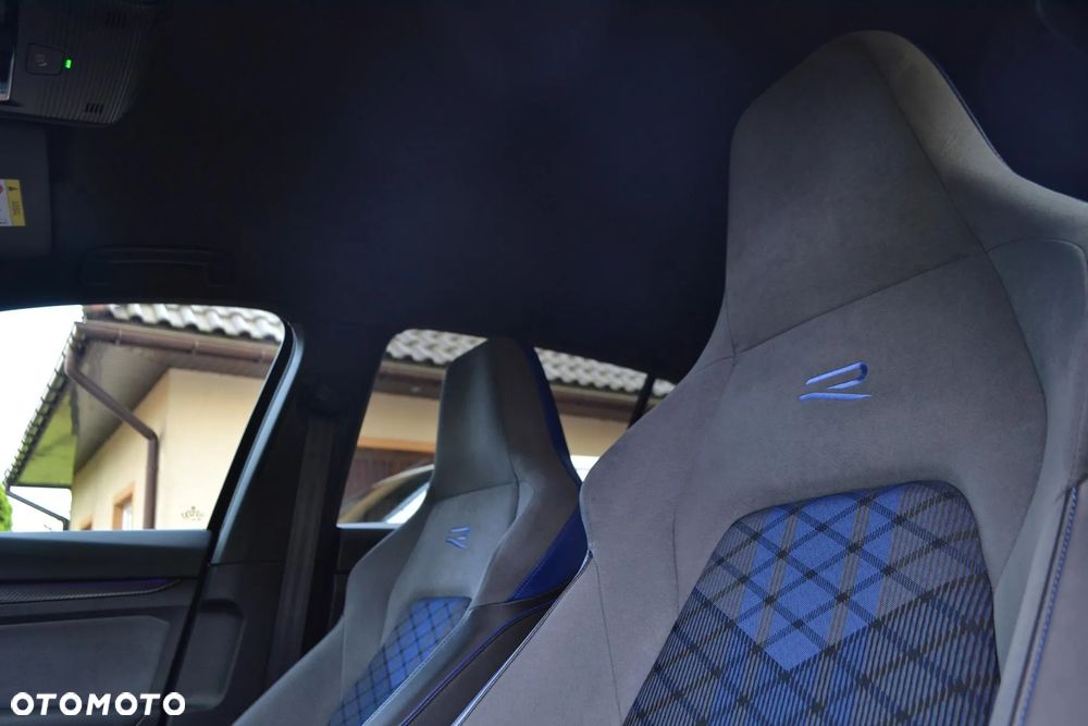 Volkswagen Golf VIII 2.0 TSI 4Motion R DSG - 11